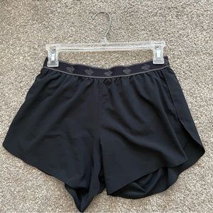 Women’s Rabbit running shorts